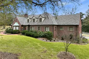 511 Dixon Dr, Gainesville, GA 30501 - Photo 1