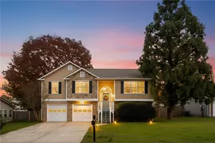 302 Staci Ln, Rockmart, GA 30153 - Photo 1