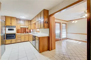 8391 Winston Way, Jonesboro, GA 30236 - Photo 13