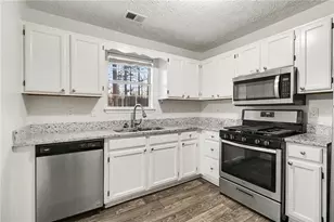 725 River Mist Dr, Jonesboro, GA 30238 - Photo 7