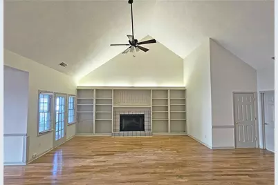 940 Bridgegate Drive NE, Marietta, GA 30068 - Photo 5