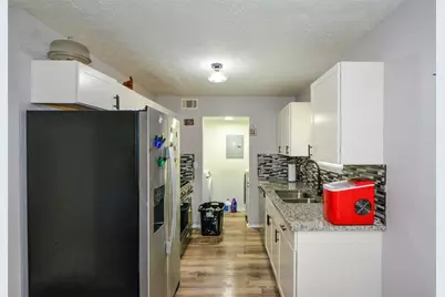 1126 Mainstreet Valley Drive, Stone Mountain, GA 30088 - Photo 11