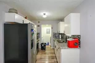 1126 Mainstreet Valley Dr, Stone Mountain, GA 30088 - Photo 11