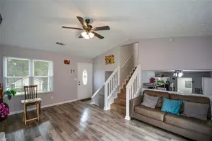 1126 Mainstreet Valley Dr, Stone Mountain, GA 30088 - Photo 3
