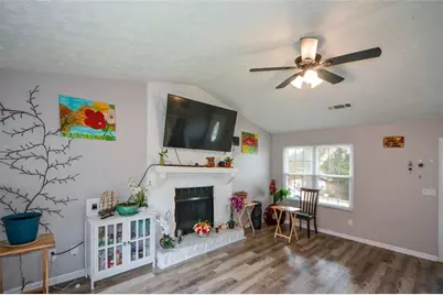 1126 Mainstreet Valley Drive, Stone Mountain, GA 30088 - Photo 5