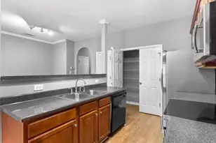 5195 Lincoln Dr, Fairburn, GA 30213 - Photo 9