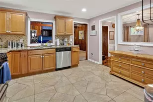 2715 Riggs Dr, East Point, GA 30344 - Photo 7