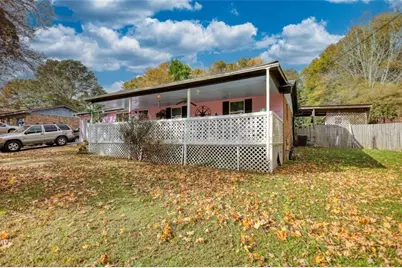 279 Spring Street, Winder, GA 30680 - Photo 3