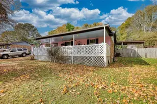 279 Spring St, Winder, GA 30680 - Photo 3