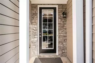 928 Pierce Ivy Ct, Lawrenceville, GA 30043 - Photo 3