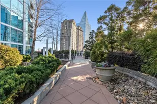 3324 Peachtree Rd NE, Atlanta, GA 30326 - Photo 23