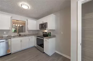 3017 Waldrop Cir, Decatur, GA 30034 - Photo 9