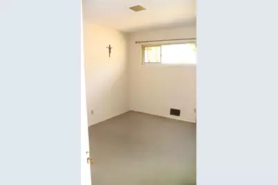 2682 Westchester Drive, East Point, GA 30344 - Photo 9