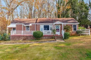 2626 White Sulphur Rd, Gainesville, GA 30501 - Photo 1