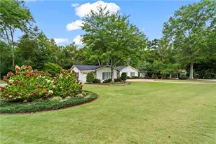 815 Fairfield Drive, Marietta, GA 30068 - Photo 3