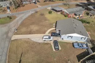 1195 Dantel Ct, Stone Mountain, GA 30083 - Photo 1