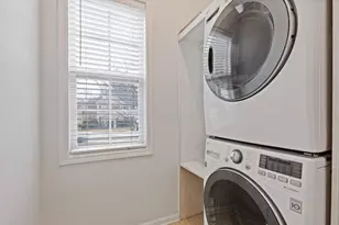 2813 Glenlocke Cir NW, Atlanta, GA 30318 - Photo 15