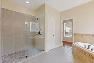 2813 Glenlocke Cir NW, Atlanta, GA 30318 - Photo 19