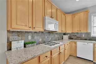 2412 Retreat Close, Marietta, GA 30066 - Photo 17