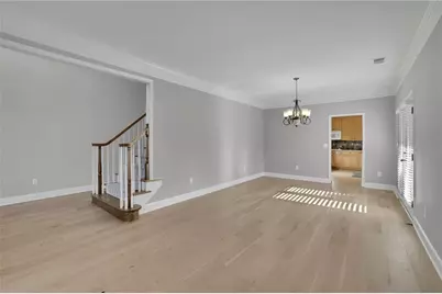 2412 Retreat Close, Marietta, GA 30066 - Photo 7