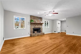 1925 Commonwealth Ct, Cumming, GA 30041 - Photo 3