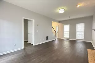 430 Meadowfield Trail, Lawrenceville, GA 30043 - Photo 3