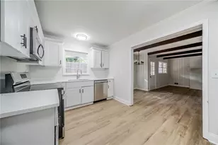 1051 Rowland Rd, Stone Mountain, GA 30083 - Photo 3