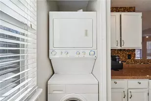 909 Wentworth Ct, Alpharetta, GA 30022 - Photo 15