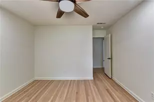 6085 Glenridge Dr, Sandy Springs, GA 30328 - Photo 35