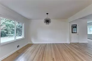 6085 Glenridge Dr, Sandy Springs, GA 30328 - Photo 13