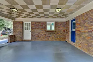 6085 Glenridge Dr, Sandy Springs, GA 30328 - Photo 5