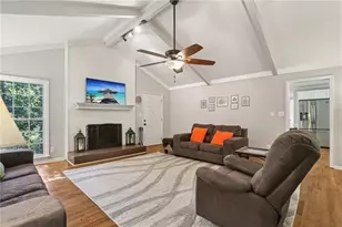 3284 Creekside Dr SE, Conyers, GA 30094 - Photo 9