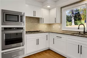 1092 Norwich Cir NE, Atlanta, GA 30324 - Photo 15