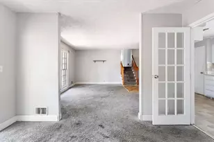 1999 Lindsey Ln, Decatur, GA 30035 - Photo 13