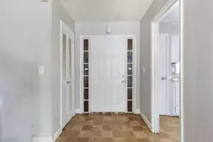 1999 Lindsey Ln, Decatur, GA 30035 - Photo 5