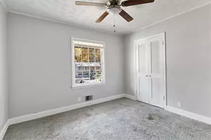 1999 Lindsey Ln, Decatur, GA 30035 - Photo 19