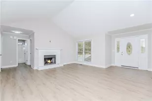 3083 Rock Creek Dr, Rex, GA 30273 - Photo 5