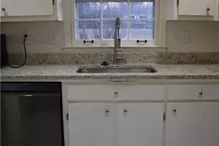 2479 Kingsland Dr, Dunwoody, GA 30360 - Photo 19