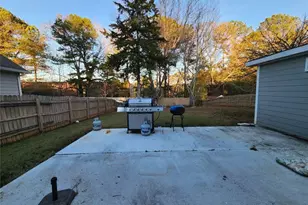 225 Jon Jeff Dr NW, Lilburn, GA 30047 - Photo 19