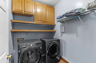 2349 Meadow Isle Ln, Lawrenceville, GA 30043 - Photo 9