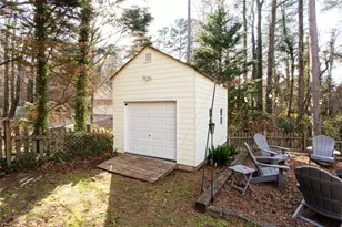 1937 Crescent Dr, Snellville, GA 30078 - Photo 23