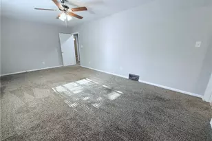 318 W Bonnell St, Oxford, GA 30054 - Photo 17