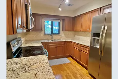 1148 Riverbend Club Drive SE, Atlanta, GA 30339 - Photo 7