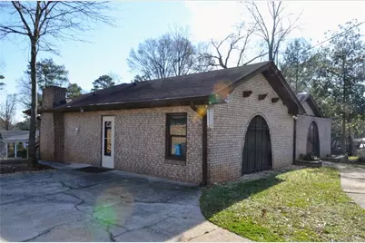 4296 Linda Lane SW, Lilburn, GA 30047 - Photo 3
