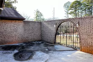 4296 Linda Ln SW, Lilburn, GA 30047 - Photo 29