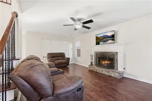 7140 Hunters Trace Dr, Cumming, GA 30028 - Photo 9