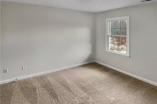 2331 Laura Ct, Snellville, GA 30039 - Photo 11