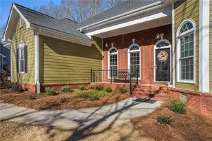 1201 Dove Creek Cir, Winder, GA 30680 - Photo 3