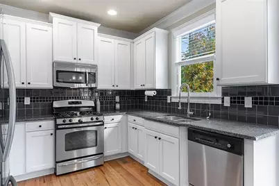 1638 Gilstrap Lane NW, Atlanta, GA 30318 - Photo 11