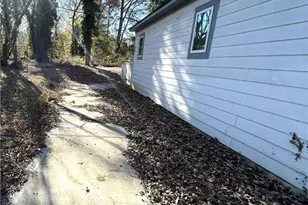 1962 Markone St NW, Atlanta, GA 30318 - Photo 13